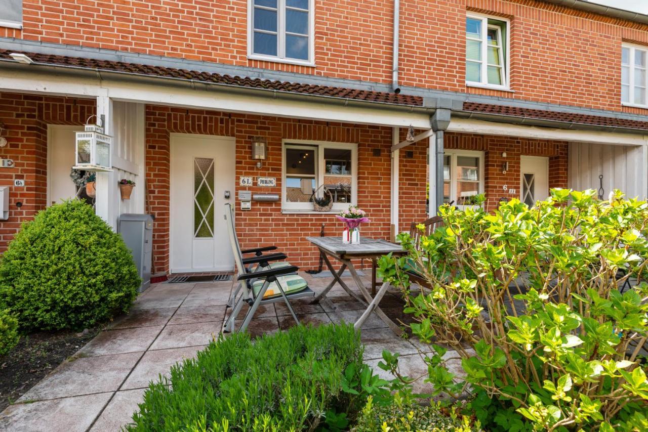 Bright Townhouse With Sauna And Patios Stockelsdorf Exterior foto